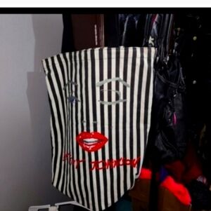 Super rare vintage Marilyn Monroe betsey johnson tote